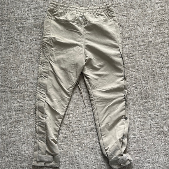 Nike x Fear of God Essentials Pants - Picture 4 of 4